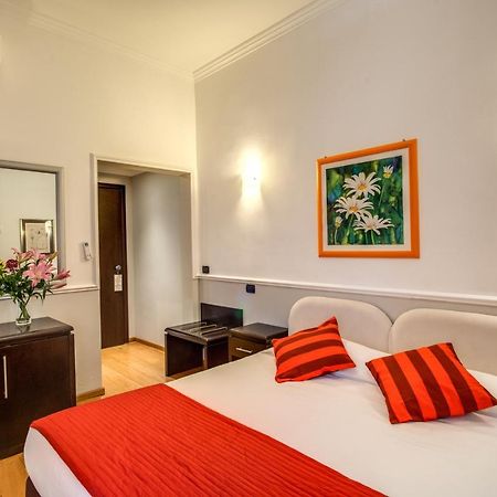 Hotel Everest Inn Рим Екстериор снимка