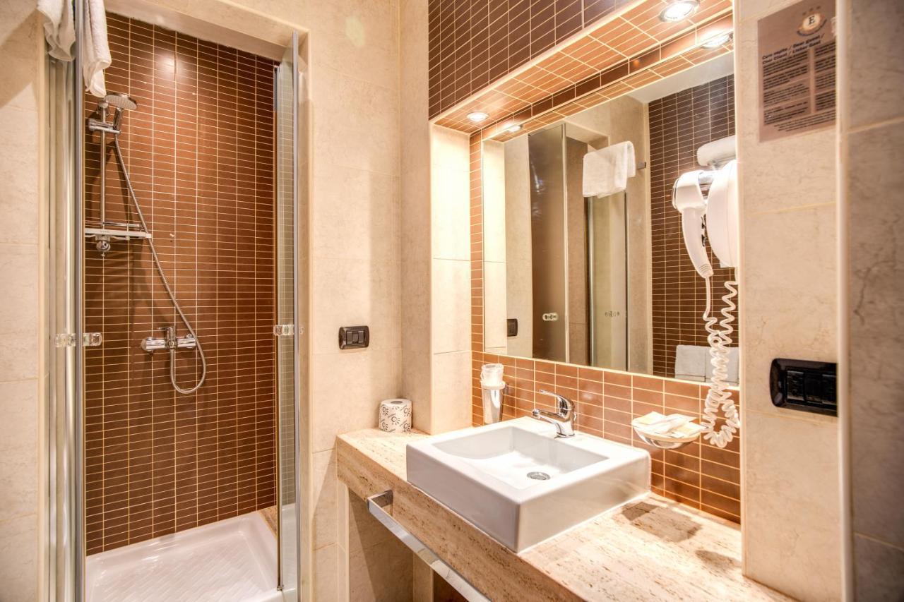 Hotel Everest Inn Рим Екстериор снимка