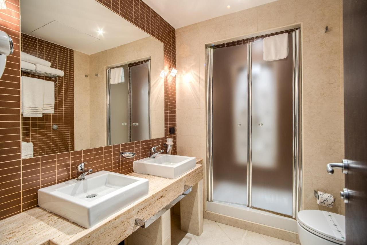 Hotel Everest Inn Рим Екстериор снимка