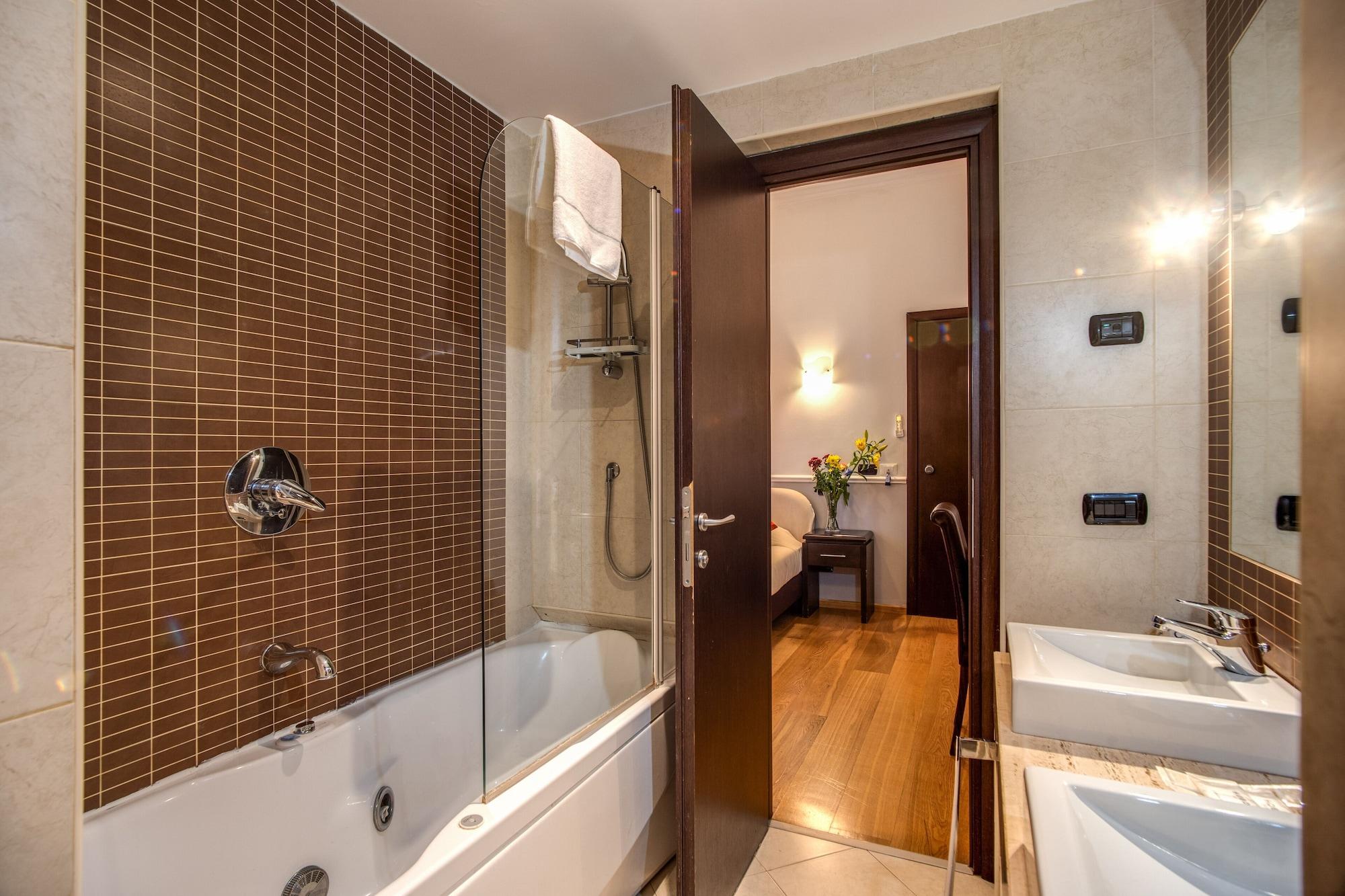 Hotel Everest Inn Рим Екстериор снимка
