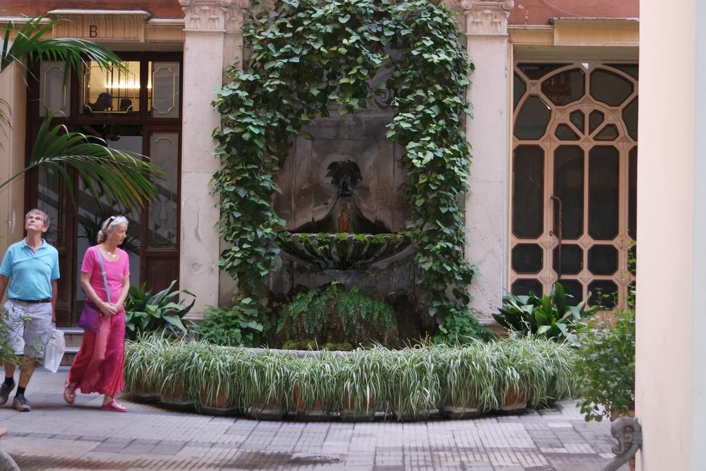 Hotel Everest Inn Рим Екстериор снимка